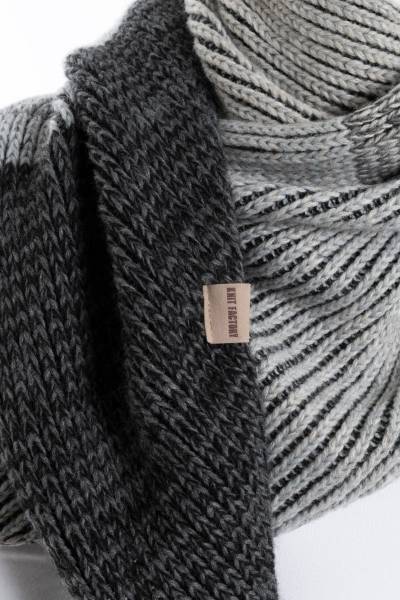 KNIT FACTORY Schal REMY Silver Mist